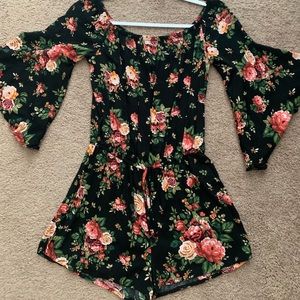 Size small. Off the shoulder romper